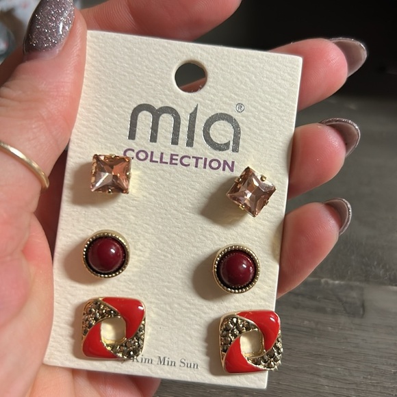 Mia Collection Earring Set with Red and Gold Accents - Picture 1 of 4